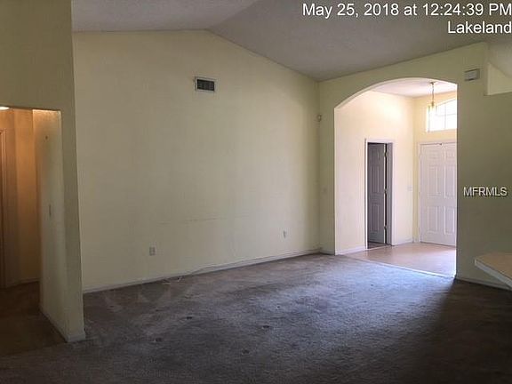 3rd image of 7845 Manor Dr