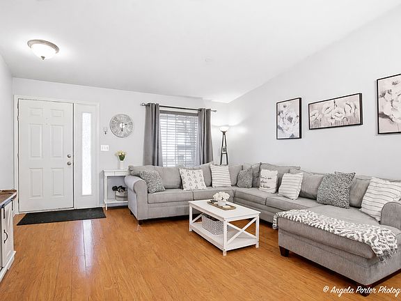2nd image of 2366 Scott Ct