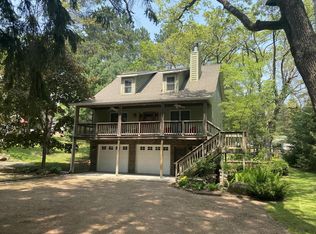 W13490 Czech Dr, Coloma, WI 54930