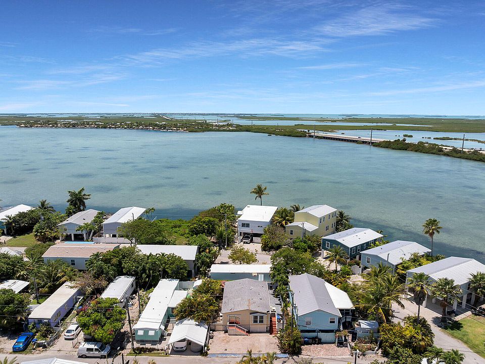 1st image of 4 Coral Dr