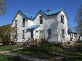 715 3rd Ave, Ackley, IA 50601