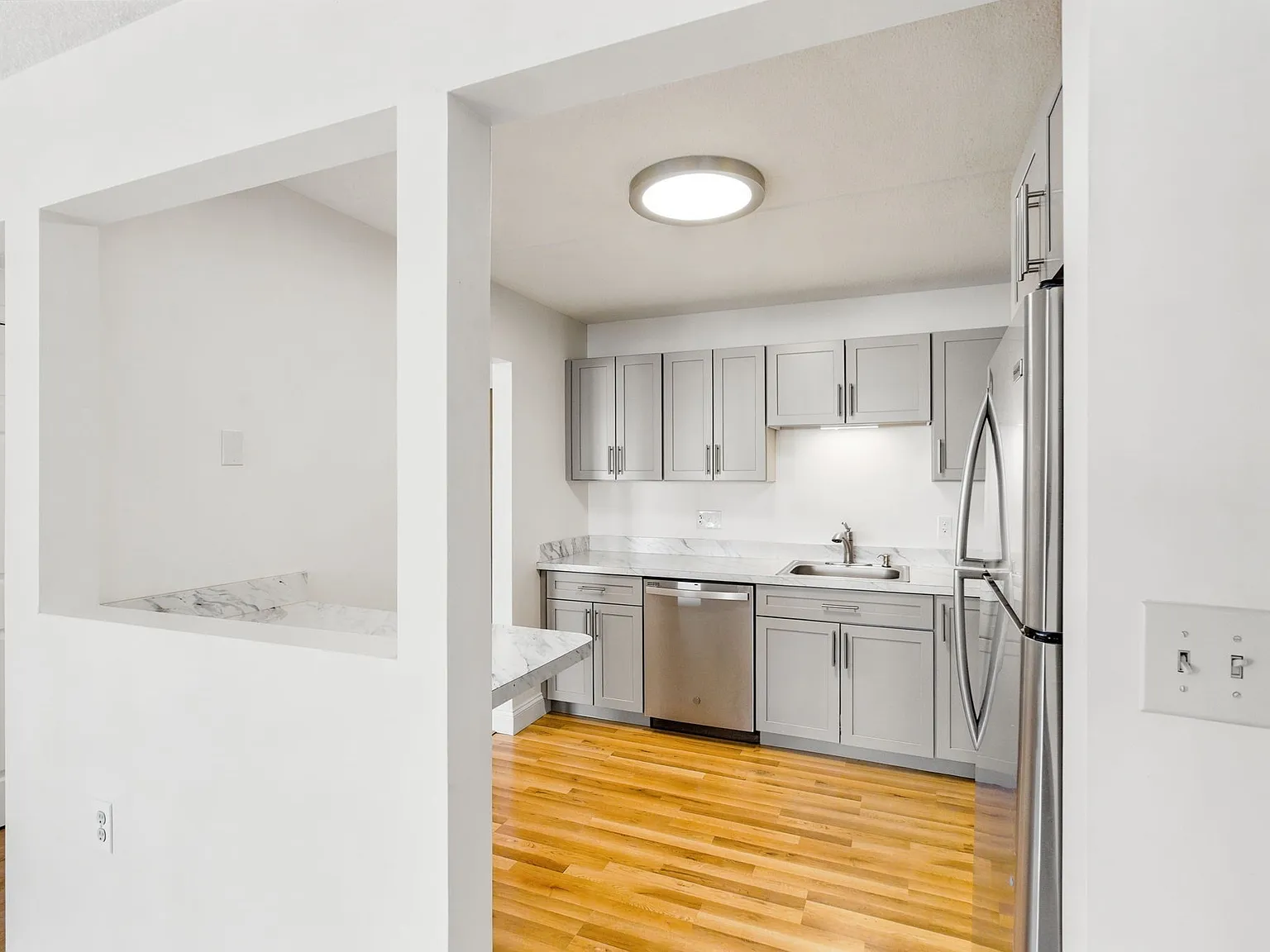 2 bed, 2.0 bath, 1069 sqft, $2,500 — Photo 4