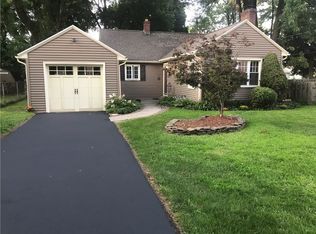 254 Coolidge Rd, Irondequoit, NY 14622