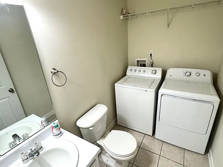 178 Commons Dr — Photo 5