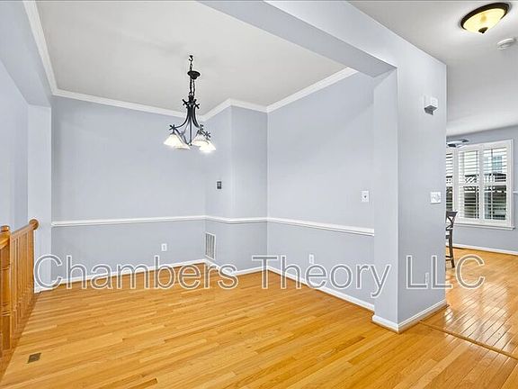 4th image of 47765 Scotsborough Sq