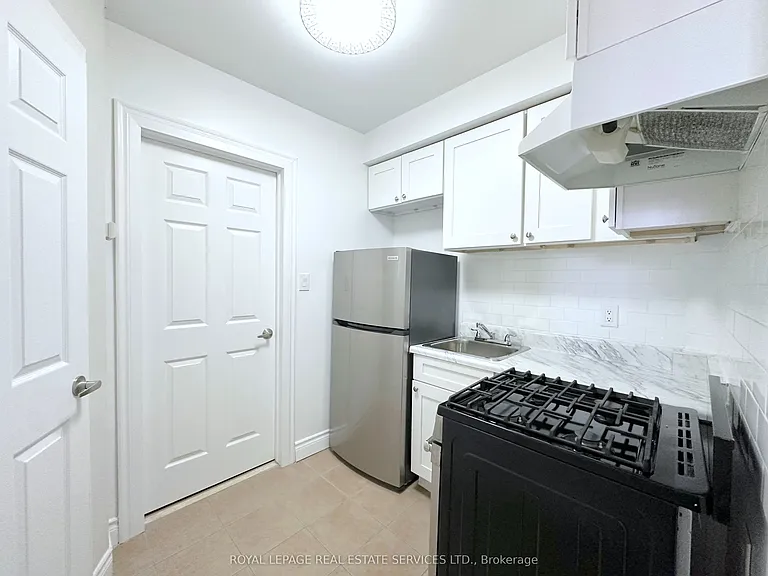 7 Glen Rd #2 — Photo 5