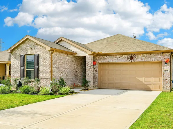 1717 Vista Luna Dr, Texas City, TX 77591