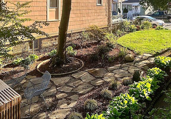 3rd image of 3956 Amundson Ave
