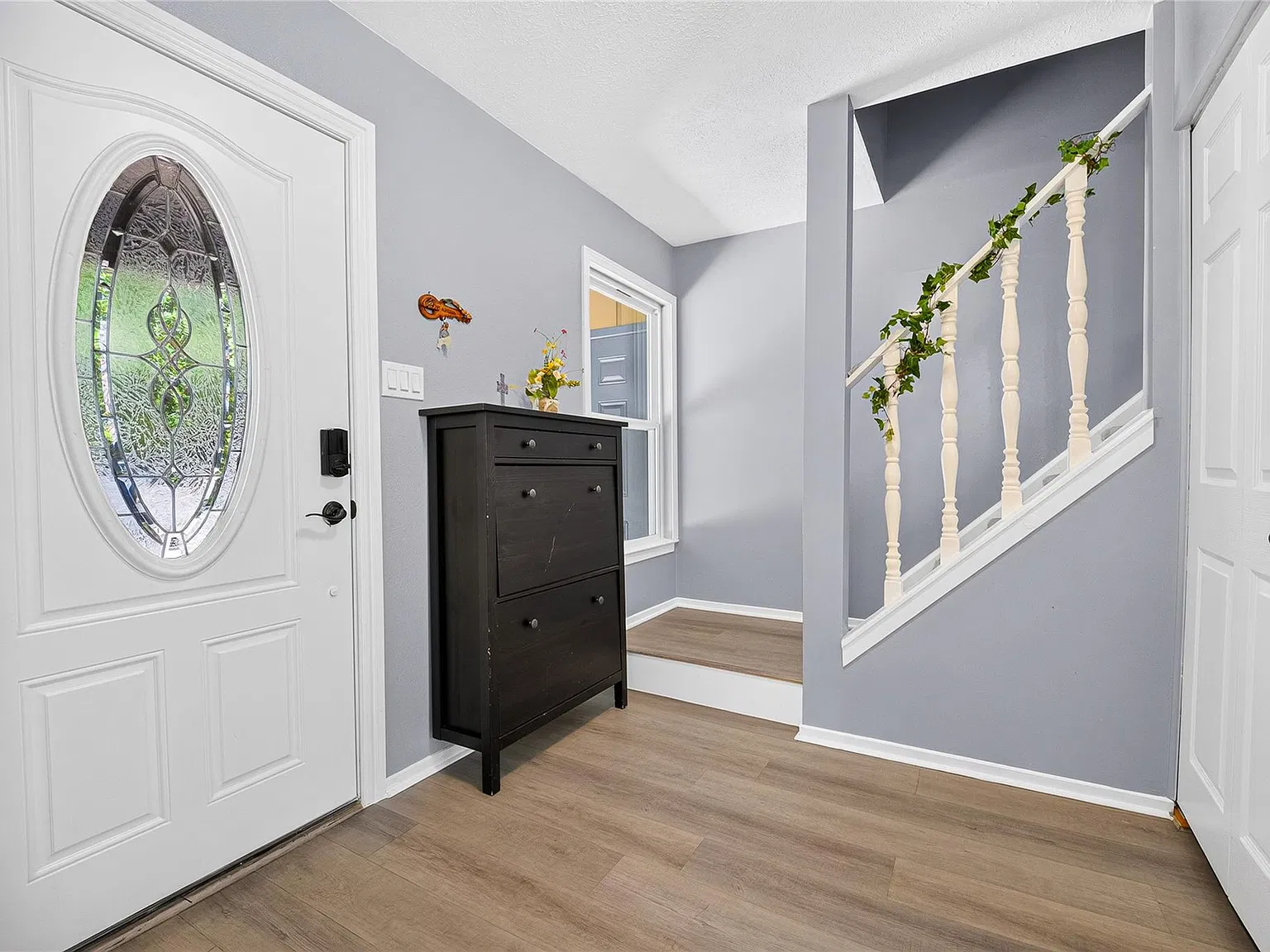 3 bed, 1.5 bath, 1356 sqft, $2,250 — Photo 4