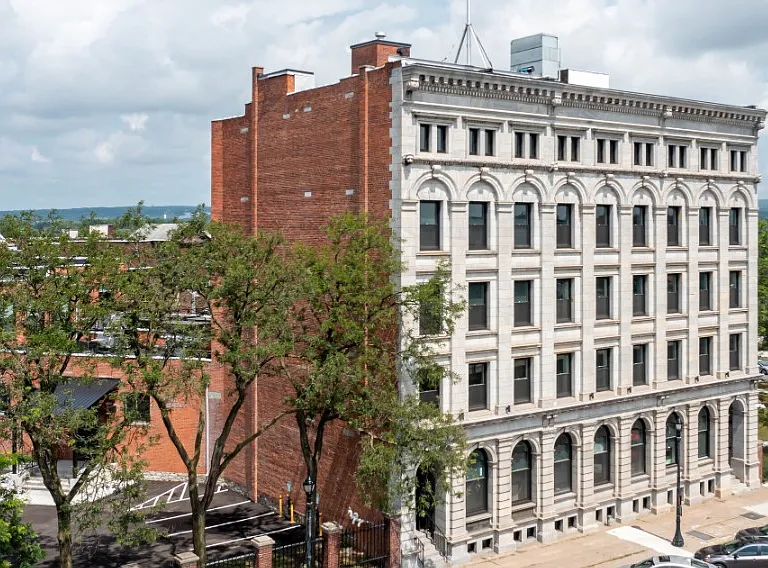 The Sullivan — Photo 14