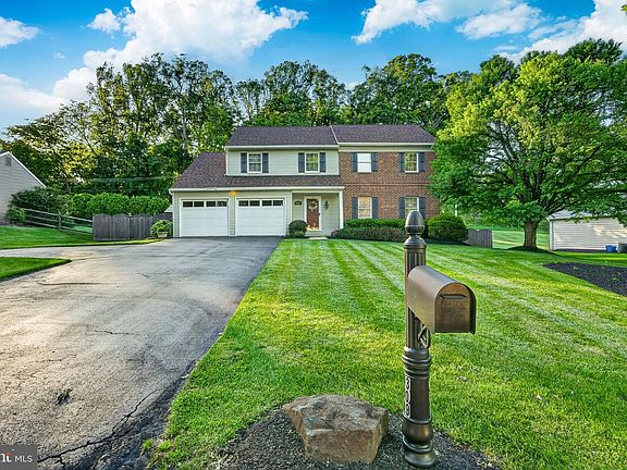 2nd image of 309 Addison Pl