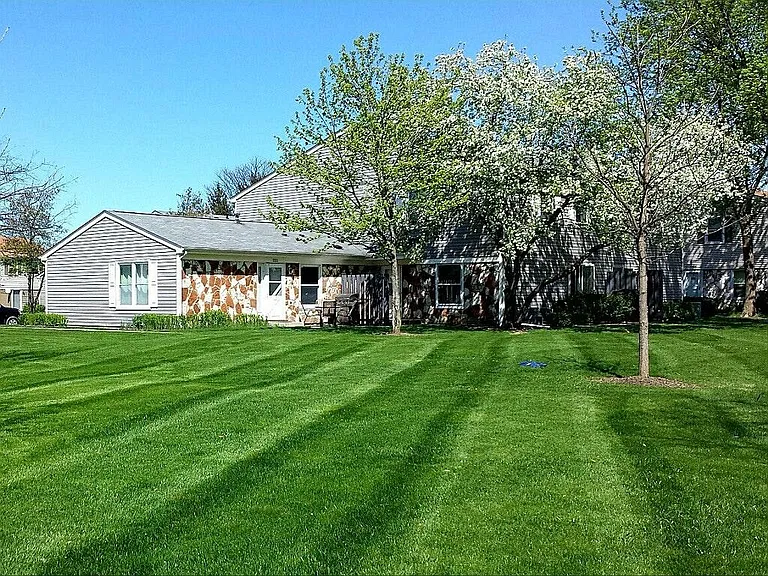 221 Nantucket Hbr — Photo 1