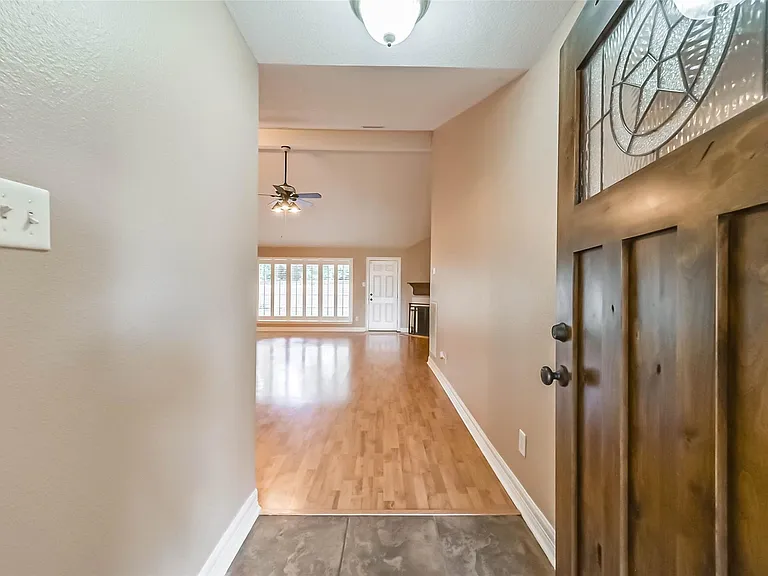 4111 Hermitage Hollow Ln — Photo 10