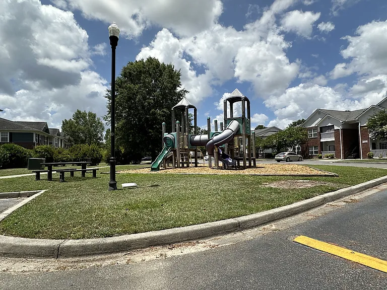 Willow Trace — Photo 9