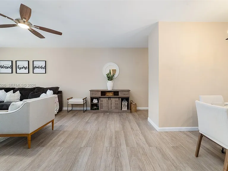 2201 NE 66th St #1323 — Photo 12