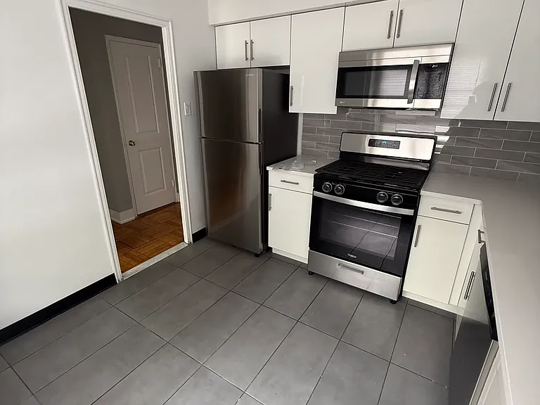 64-20 194th Ln #D — Photo 10