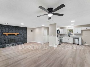 3637 S Trail Ridge Dr, Independence, MO 64055