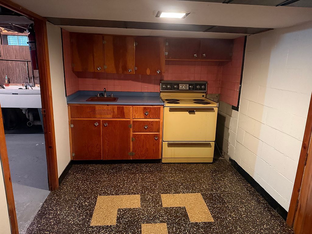 125 Kelly Dr - Property Image