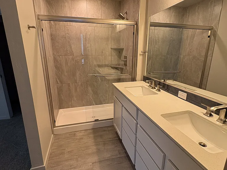 3073 Gladstone St #1 — Photo 13