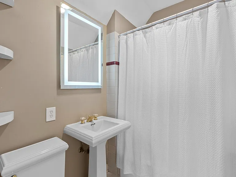 4929 N Idlewild Ave — Photo 8