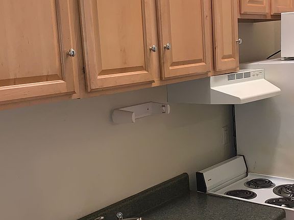 4th image of 12 E Main St APT 3