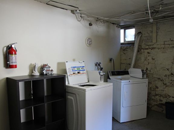 5th image of 224 Saint John St Unit 2R