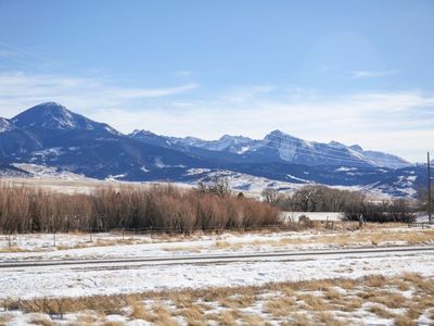 17 W Point Dr, Livingston, MT, 59047