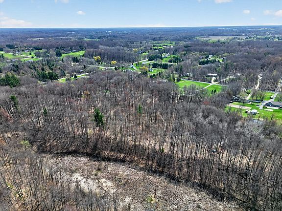 3rd image of 7045 Seventeen Mile Rd NE