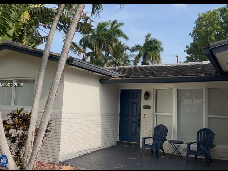 1240 Pierce St — Photo 1