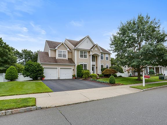 4th image of 156 Hundred Oaks Dr