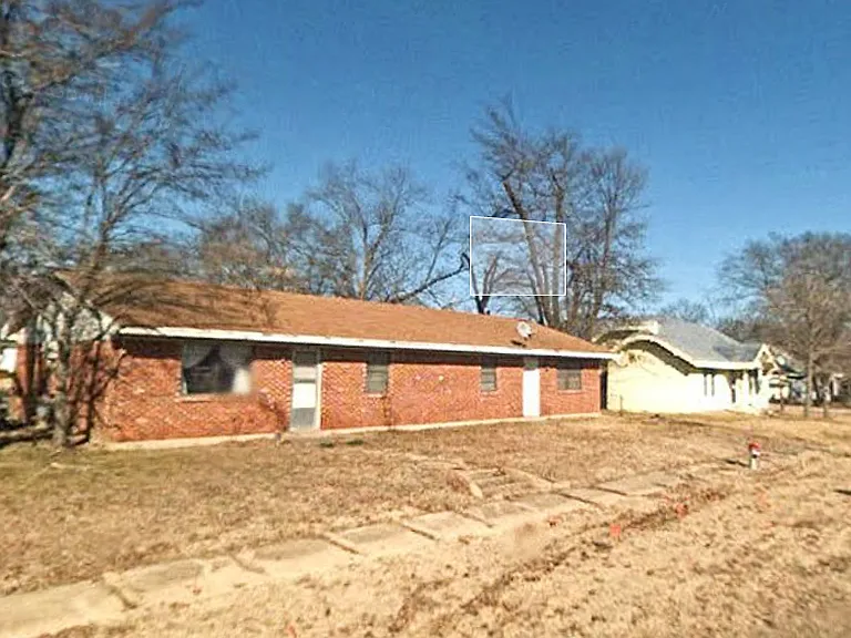 214 W Main St — Photo 1