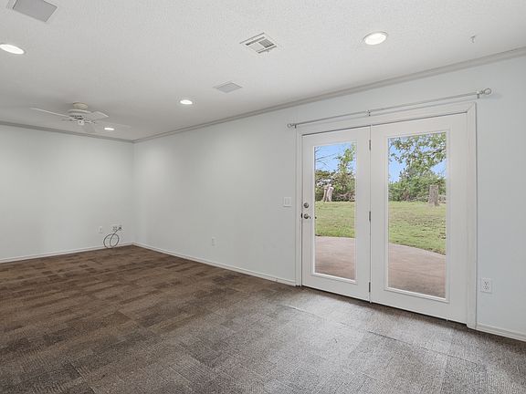 5th image of 15 Preston Cir