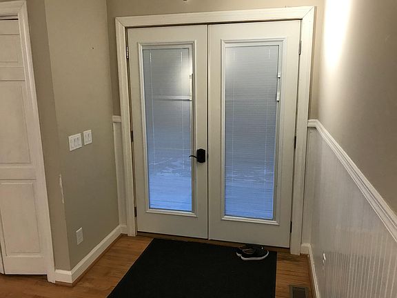 3rd image of 825 North Dr