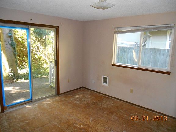 4th image of 1226 E 54th St