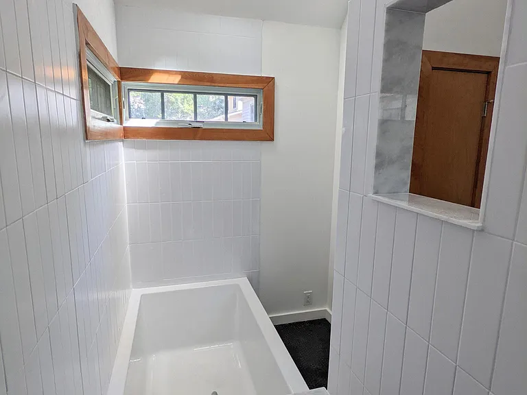 1421 Woodland Dr — Photo 24