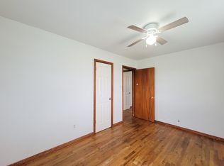 409 N Parrish St, Angleton, TX 77515