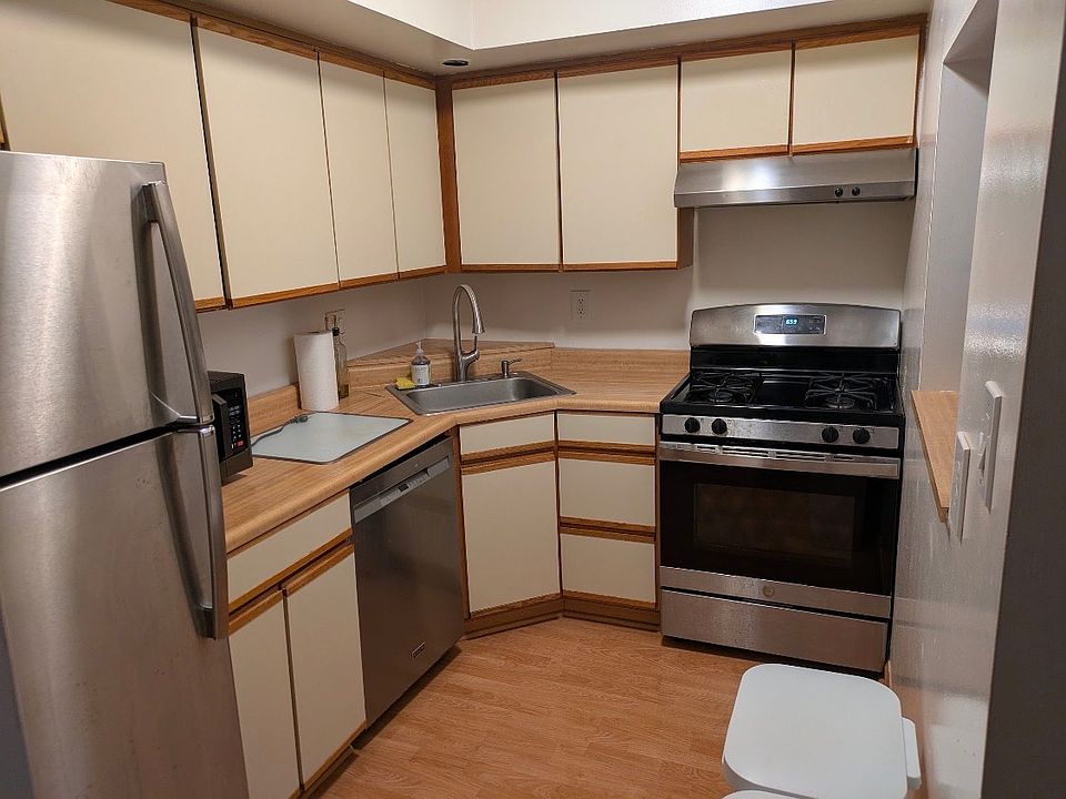 1st image of 5716 Howe St APT 2