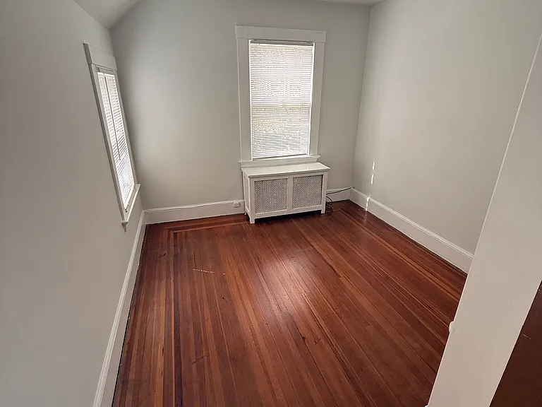 10 Glen Rd — Photo 13