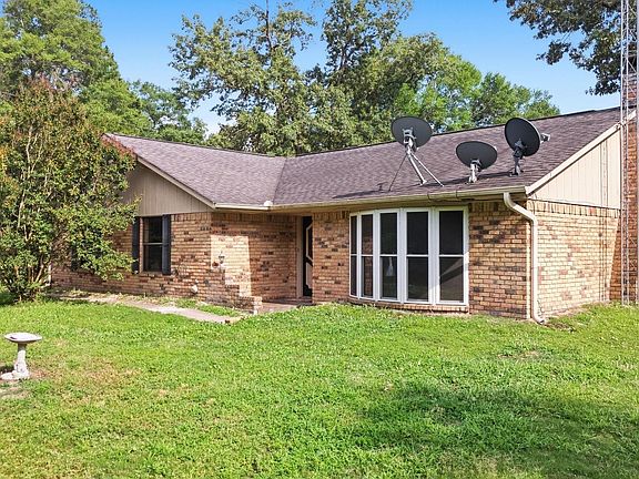 2nd image of 546 Woodside Dr