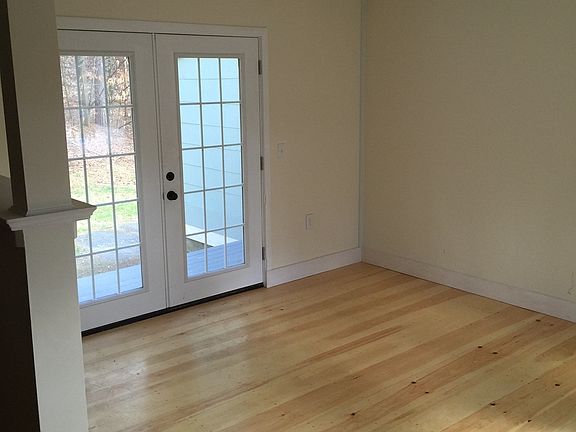 family area off kitchen