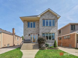 5831 S Nagle Ave, Chicago, IL 60638