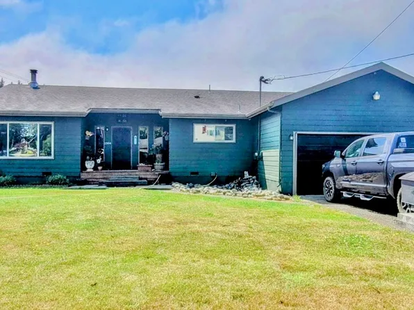 1504 El Monte Rd, Crescent City, CA 95531