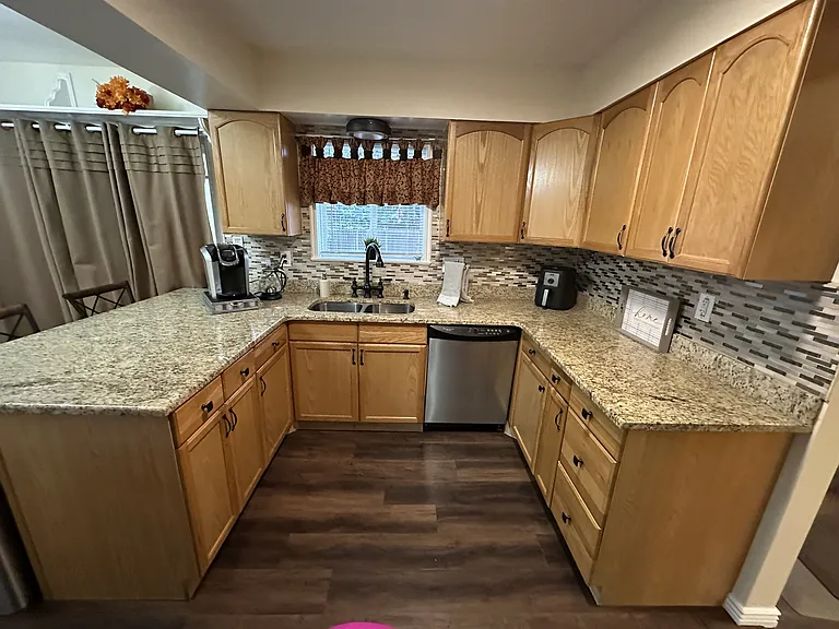 1007 Tesla Dr — Photo 14