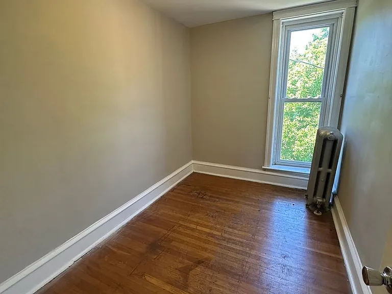 500 Glendale Rd — Photo 12