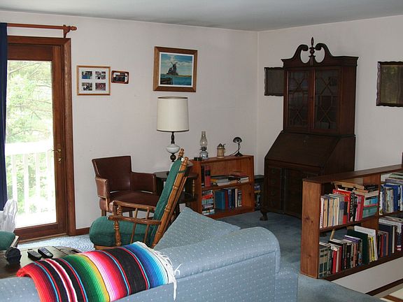 5th image of 50 Catamount Dr
