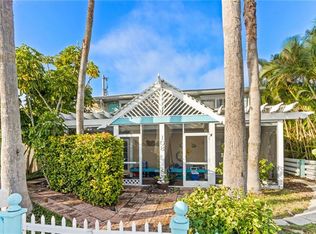 108 9th St N APT 1, Bradenton Beach, FL 34217