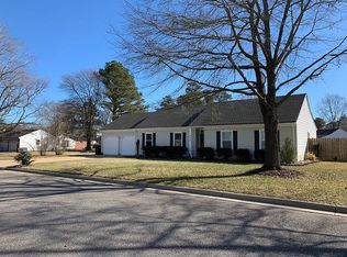 309 Broadwater Dr, Chesapeake, VA 23323