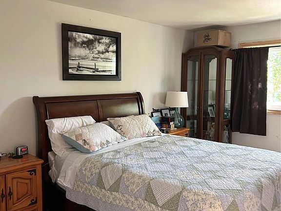 5th image of 405 High Meadow Court