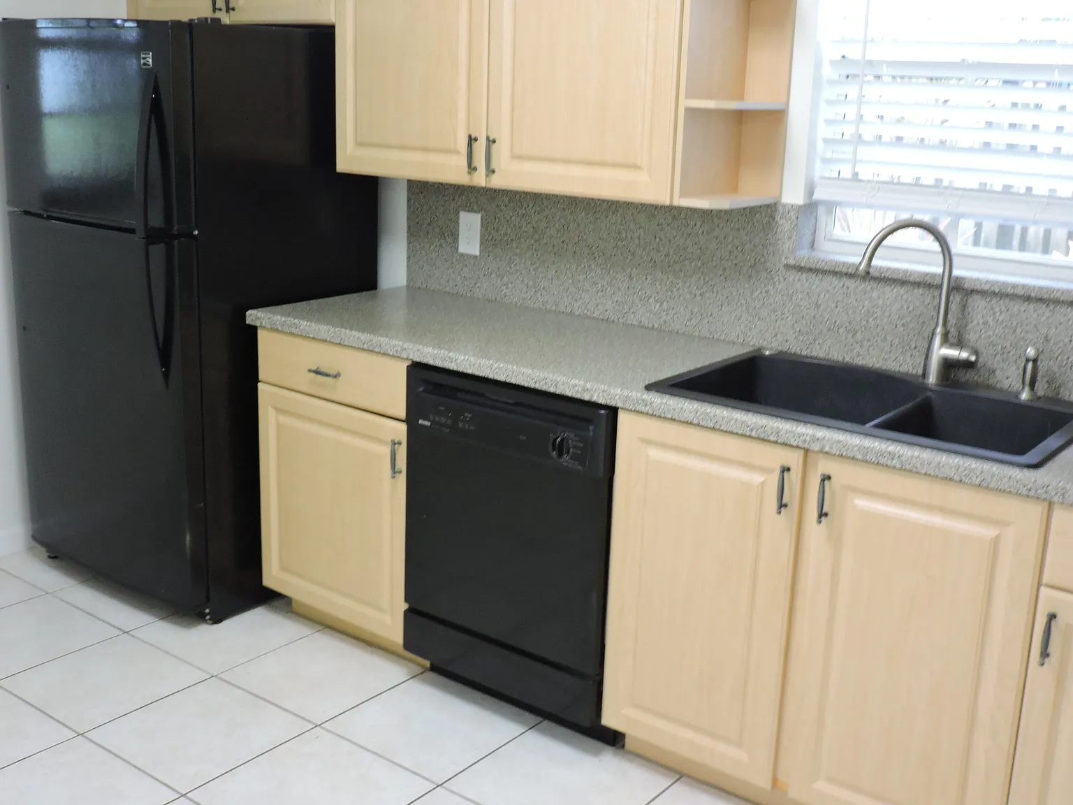 2 bed, 2.0 bath, 1058 sqft, $2,500 — Photo 3