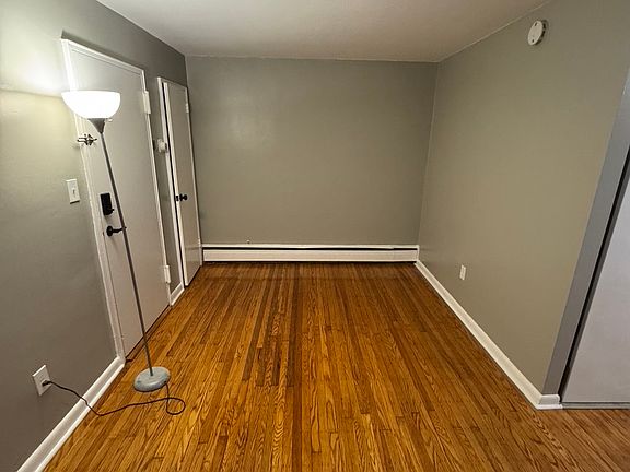 4th image of 7231 Oxford Ave APT 3